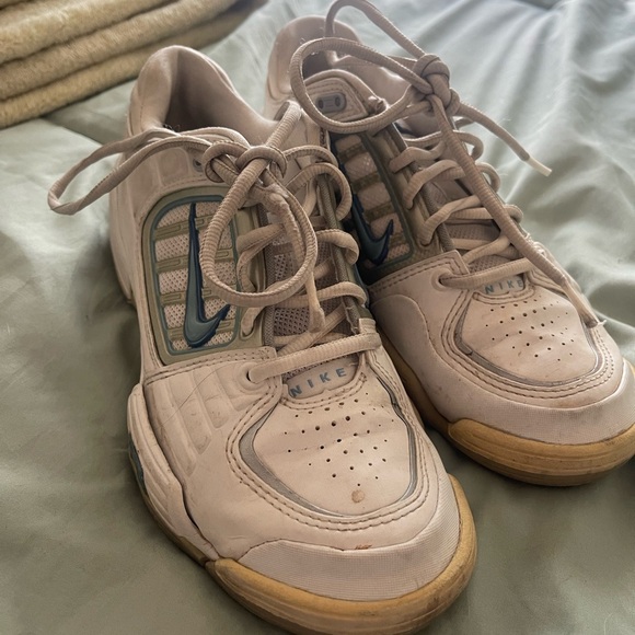 Nike Zoom Air Sneakers - Picture 9 of 9